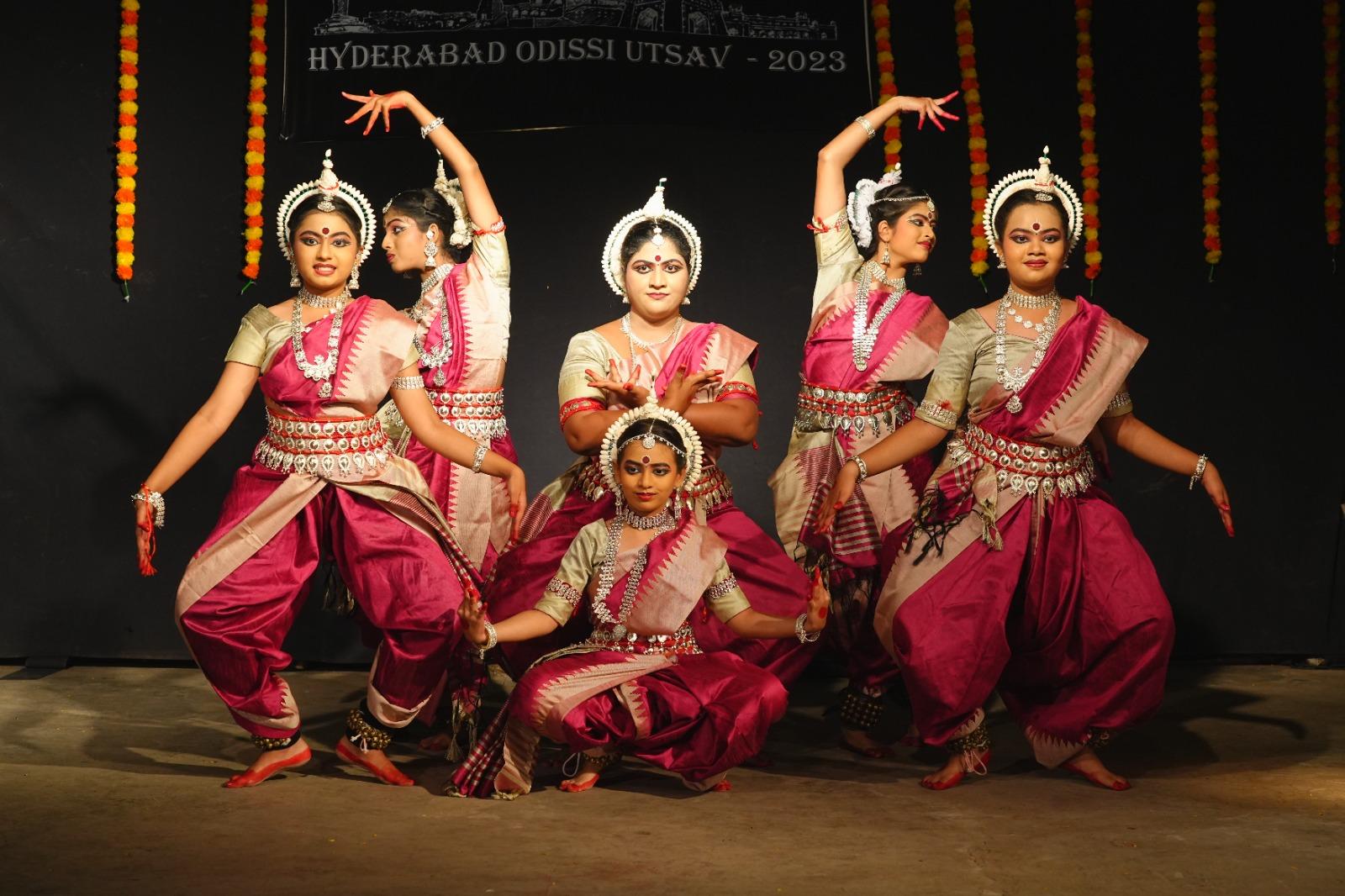 Live Odissi dance performance with vibrant storytelling elements 