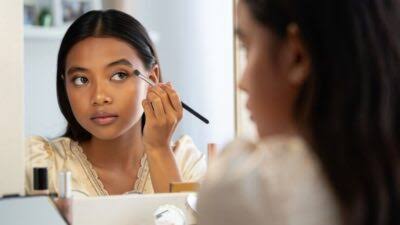 Makeup Natural Sehari